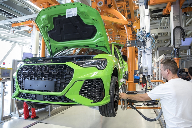 Audi RS Q3 Sportback Gyártás / Automobilproduktion / Car production