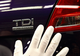 Sporty and efficient: 10,000th Audi TT 2.0 TDI leaves the assembly line in Győr