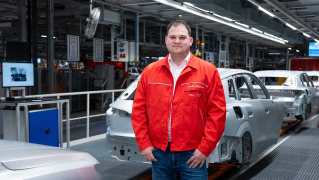 Benjámin Horváth: Auf der Suche nach Innovationen und digitalen Lösungen in dem Karosseriebau #OnThisDay